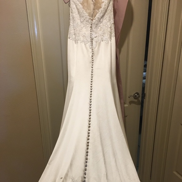 WEDDING DRESS 👰🏽💐🍂 - Picture 5 of 7